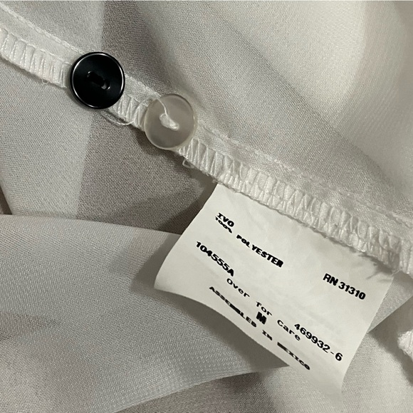 *💜2/20$*IZ Byer| White Sheer Top with Black Trim - Picture 5 of 5